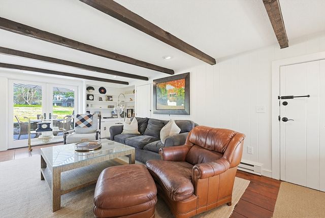 122 Great Plain Ave, Wellesley, MA 02482