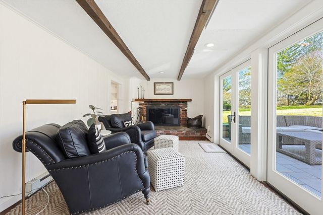 122 Great Plain Ave, Wellesley, MA 02482