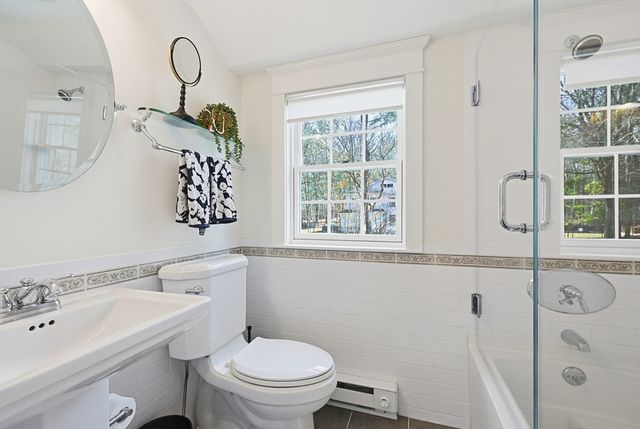 122 Great Plain Ave, Wellesley, MA 02482