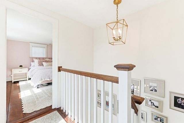 122 Great Plain Ave, Wellesley, MA 02482