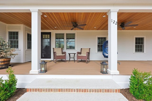 122 Great Plain Ave, Wellesley, MA 02482