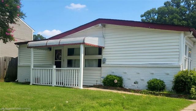 1505 Sparrow RD, Chesapeake, VA 23325