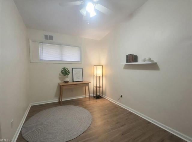1505 Sparrow RD, Chesapeake, VA 23325