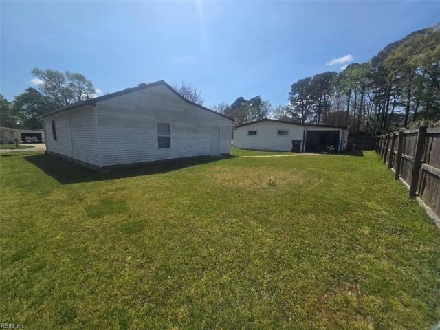 1505 Sparrow RD, Chesapeake, VA 23325