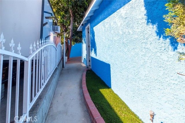 7545 White Oak, Reseda (los Angeles), CA 91335