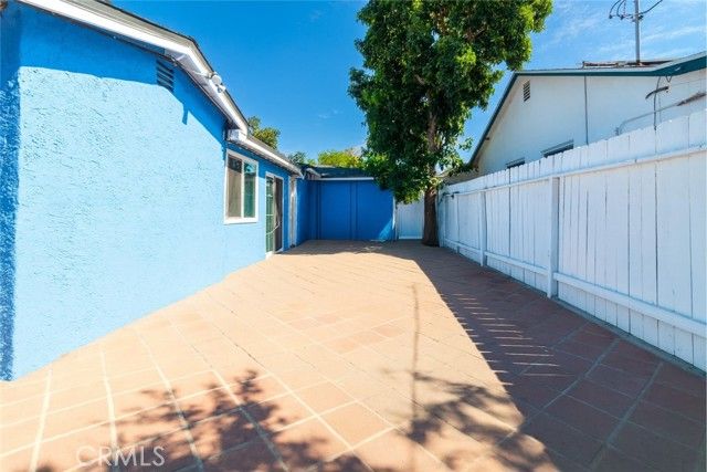 7545 White Oak, Reseda (los Angeles), CA 91335