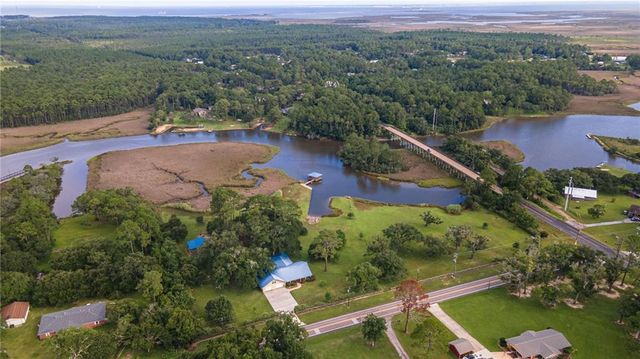 15025 Bellingrath Road, Coden, AL 36523