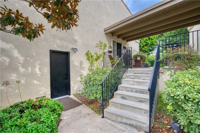 2315 Eastbluff, Newport Beach, CA 92660
