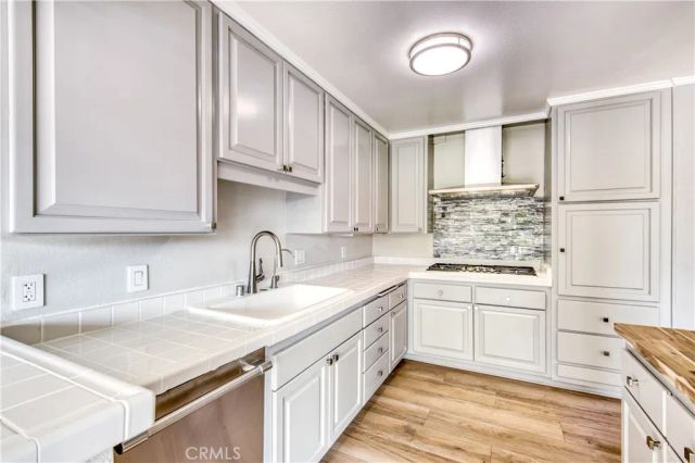 2315 Eastbluff, Newport Beach, CA 92660