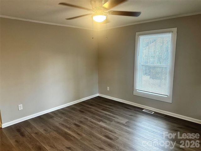 411 W 10th Street, Kannapolis, NC 28081