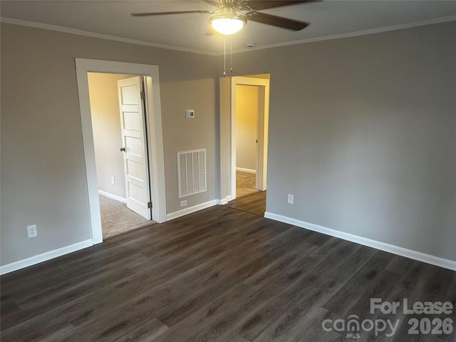 411 W 10th Street, Kannapolis, NC 28081