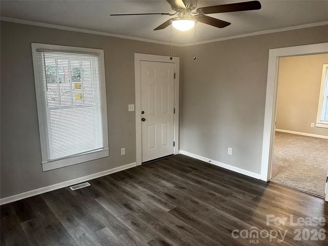 411 W 10th Street, Kannapolis, NC 28081