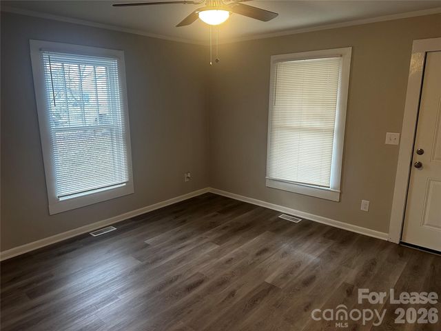 411 W 10th Street, Kannapolis, NC 28081