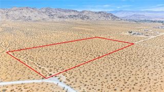 1 Los Padres, Apple Valley, CA 92307