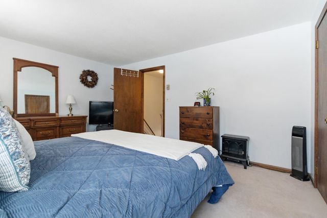 15 Fieldstone Drive, Londonderry, NH 03053