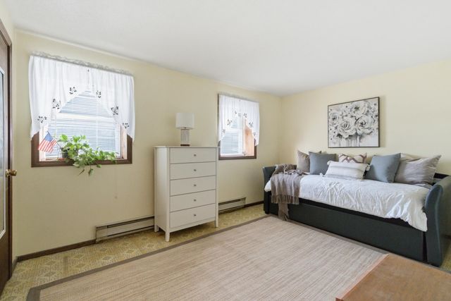 15 Fieldstone Drive, Londonderry, NH 03053