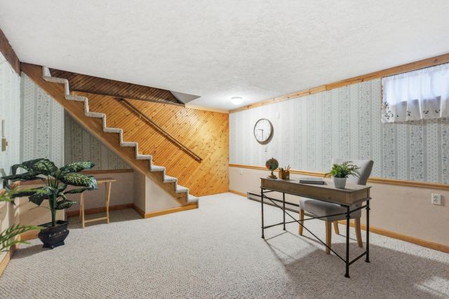 15 Fieldstone Drive, Londonderry, NH 03053