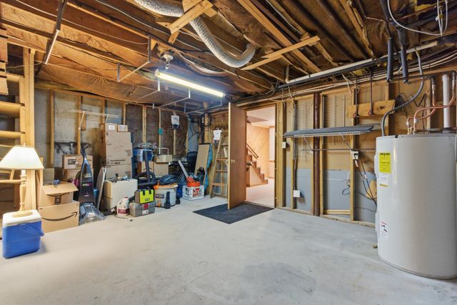 15 Fieldstone Drive, Londonderry, NH 03053