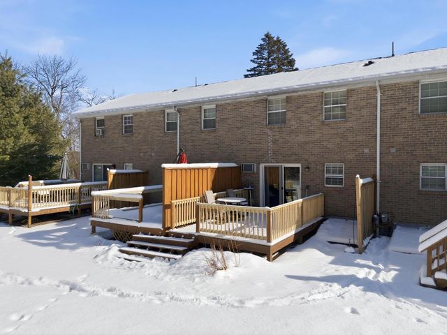 15 Fieldstone Drive, Londonderry, NH 03053