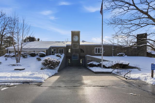 15 Fieldstone Drive, Londonderry, NH 03053