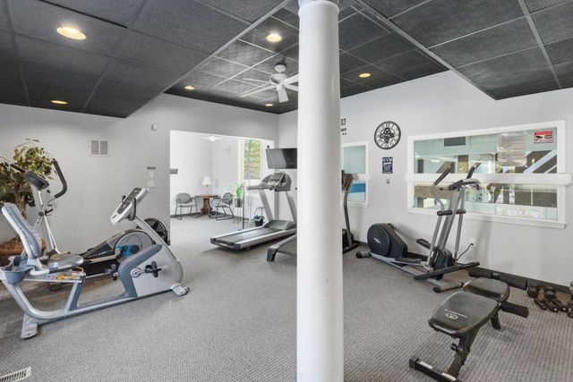 15 Fieldstone Drive, Londonderry, NH 03053