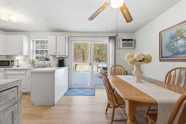 15 Fieldstone Drive, Londonderry, NH 03053