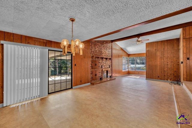 216 Pine Valley Drive, Warner Robins, GA 31088