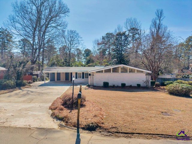 216 Pine Valley Drive, Warner Robins, GA 31088