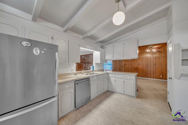 216 Pine Valley Drive, Warner Robins, GA 31088