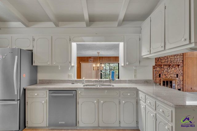 216 Pine Valley Drive, Warner Robins, GA 31088