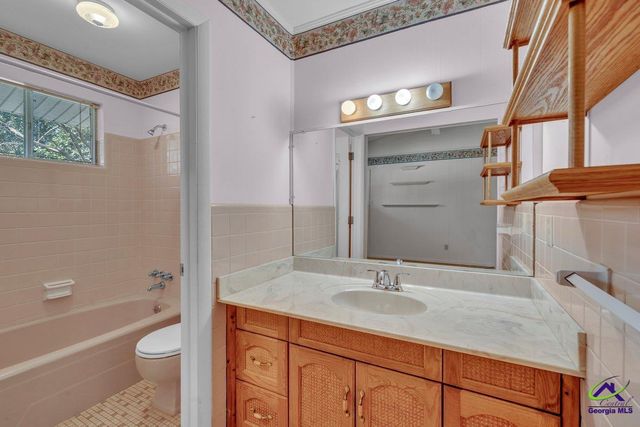 216 Pine Valley Drive, Warner Robins, GA 31088