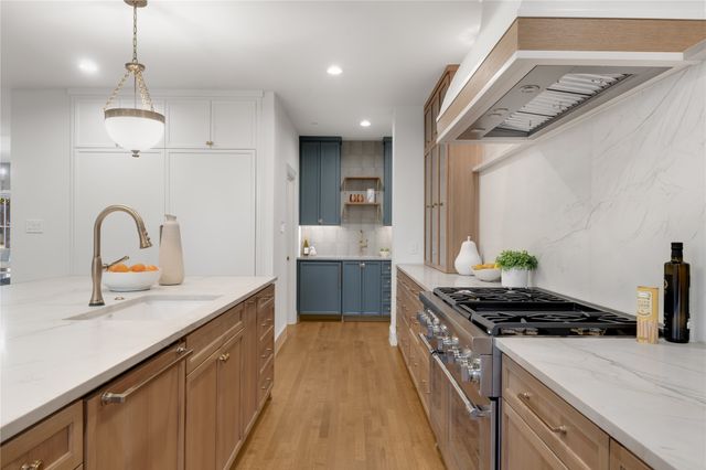 5425 Springmeadow Drive, Dallas, TX 75229