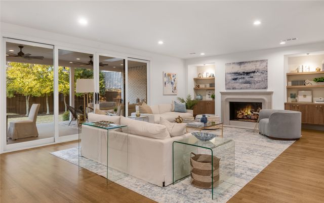 5425 Springmeadow Drive, Dallas, TX 75229