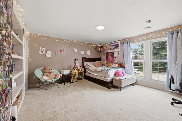 7361 N Congress Avenue, Kansas City, MO 64152