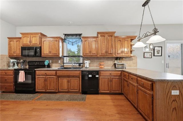 7361 N Congress Avenue, Kansas City, MO 64152