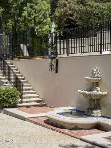 52 N Arroyo Boulevard, Pasadena, CA 91105
