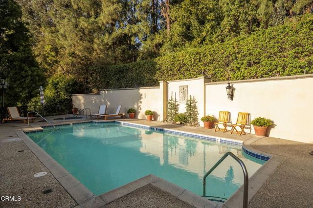 52 N Arroyo Boulevard, Pasadena, CA 91105