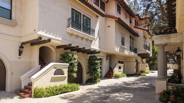 52 N Arroyo Boulevard, Pasadena, CA 91105