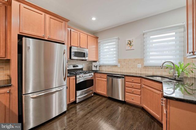 27 YOGURT LN, Baltimore, MD 21231