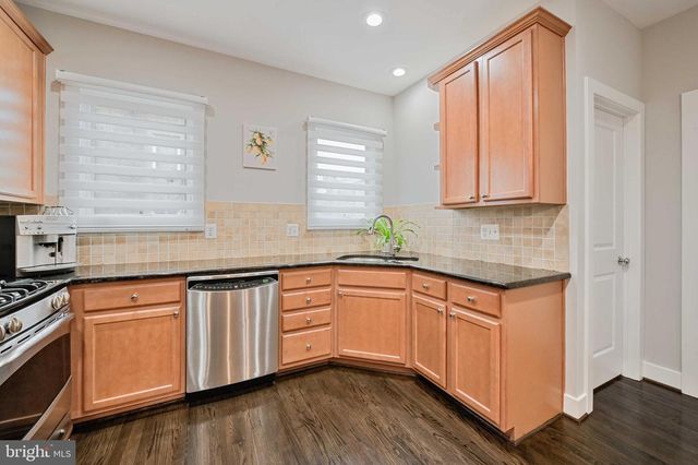 27 YOGURT LN, Baltimore, MD 21231