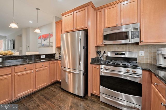 27 YOGURT LN, Baltimore, MD 21231