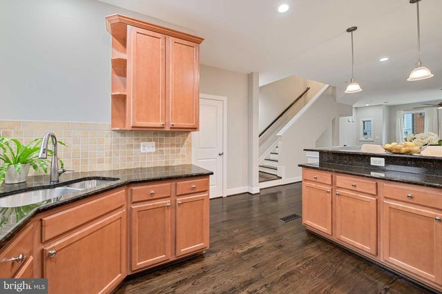 27 YOGURT LN, Baltimore, MD 21231