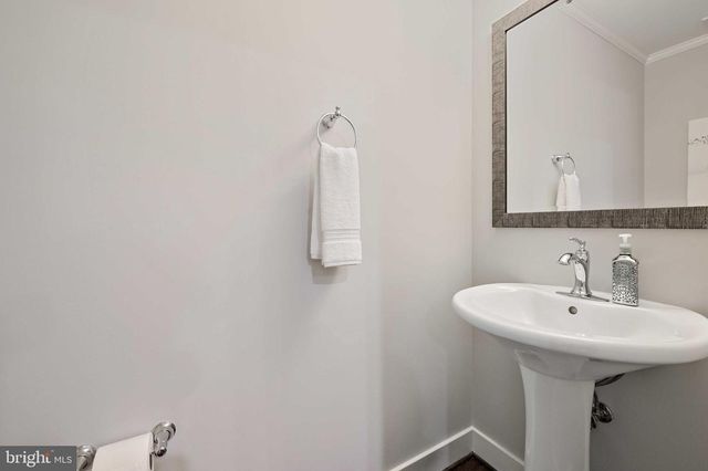 27 YOGURT LN, Baltimore, MD 21231