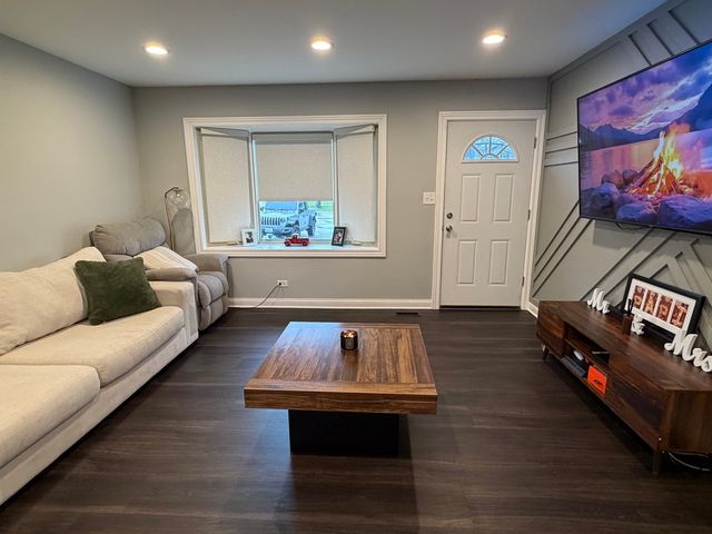 3617 Coventry Court, Hazel Crest, IL 60429