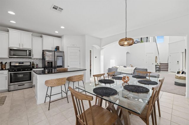 424 Arrowhead Vine ST, Leander, TX 78641