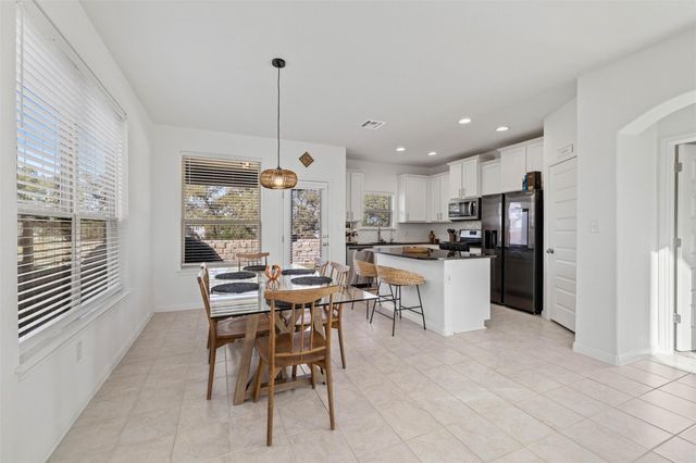 424 Arrowhead Vine ST, Leander, TX 78641