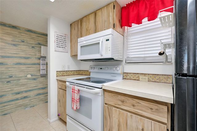 1999 KINGS HIGHWAY 133C, Punta Gorda, FL 33980