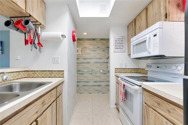 1999 KINGS HIGHWAY 133C, Punta Gorda, FL 33980