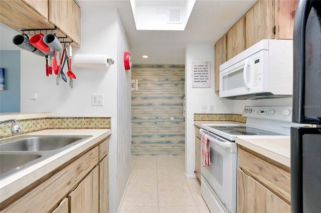 1999 KINGS HIGHWAY 133C, Punta Gorda, FL 33980