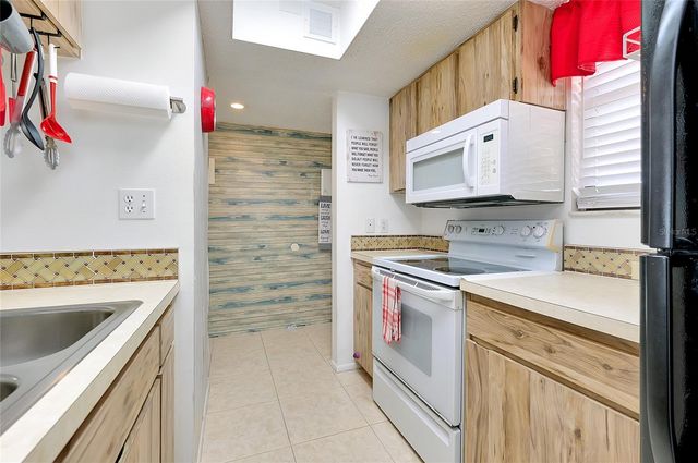 1999 KINGS HIGHWAY 133C, Punta Gorda, FL 33980